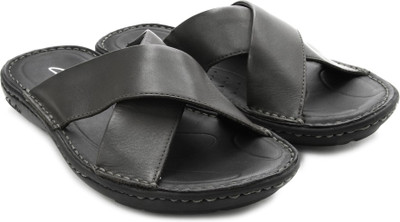 

Clarks Men Dark Grey Casual