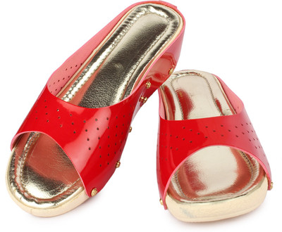 

Moonwalk Women Red Wedges