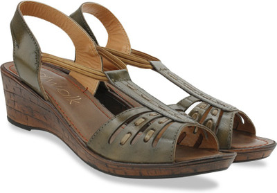 

Catwalk Women Khaki Wedges