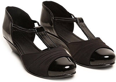 

Bare Soles Women black Wedges