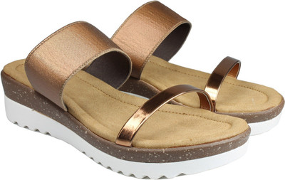 

Inc.5 Women BRONZE Wedges