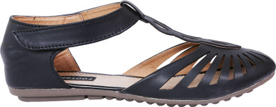 

Footshez Women black Clogs