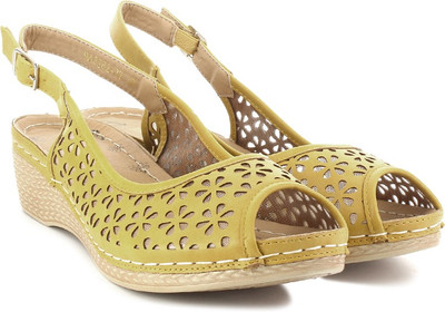 

Inc.5 Women Yellow Wedges