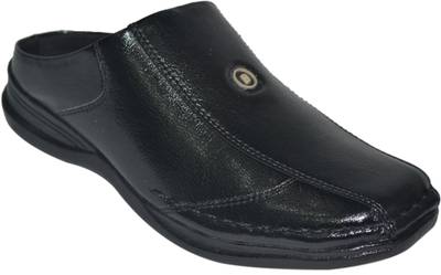 Strive Men Black Sandals