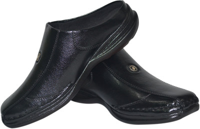 

Strive Men Black Casual