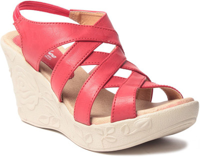 

MSC Women Red Wedges