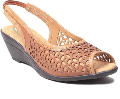 

MSC Women Beige Wedges