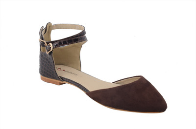 

Shuberry Women BROWN Flats