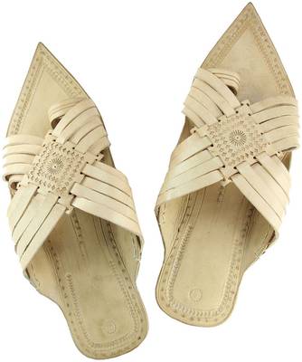 eKolhapuri Men Yellow Sandals