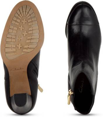 Clarks Women Black Leathe Heels