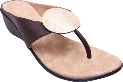 

Royal Collection Women Brown Wedges