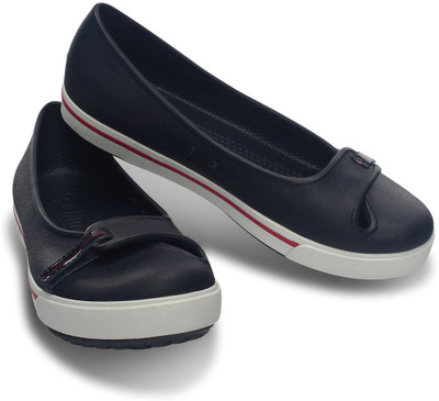 Crocs Casuals For Women(Navy), 12333-4a8