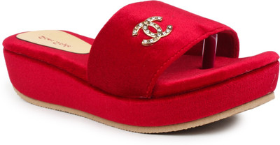 

Star Style Women Red Wedges