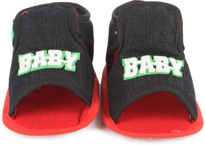 

Instabuyz Boys & Girls Sports Sandals(Black