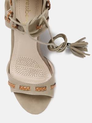 Dressberry Women Black Heels