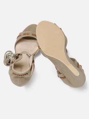 Dressberry Women Black Heels