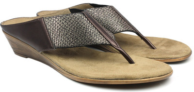

Inc.5 Women BRONZE Wedges