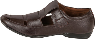 

LeCobbs Men Brown Clogs