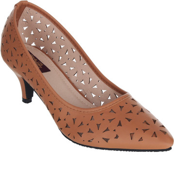 

Shuz Touch Women TAN Heels