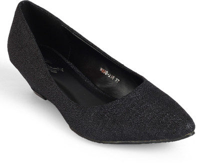 

Jade Women Black Wedges