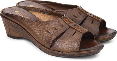

Catwalk Women TAN Wedges