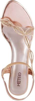 Metro Women 22,Chikoo Heels