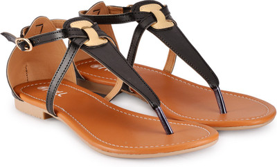 

Nell Women Black Flats