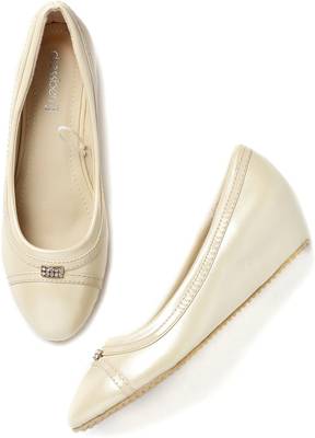 Dressberry Women Black Heels