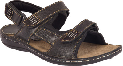 

Invixo Men Black Casual