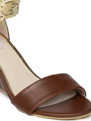 Dressberry Women Black Heels