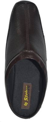 Strive Men Black Sandals