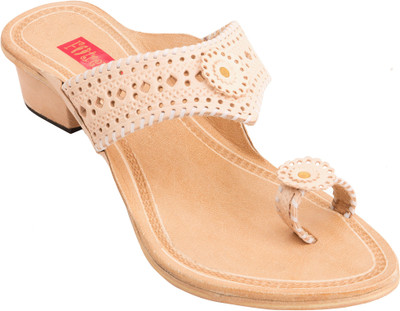 

Footrendz Women Beige Heels