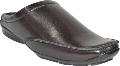 Strive Men Tan Sandals