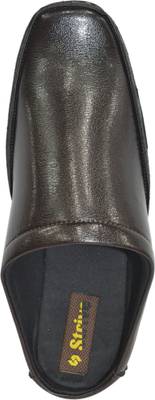 Strive Men Tan Sandals