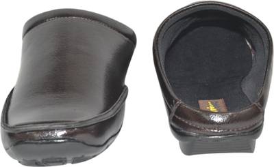 Strive Men Tan Sandals