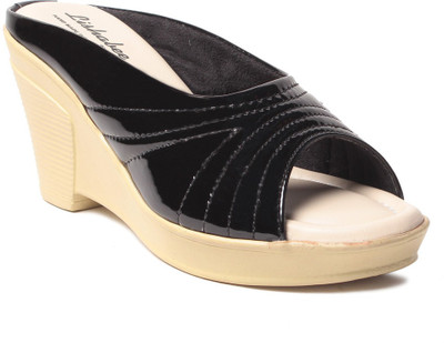 

MSC Women Black Wedges