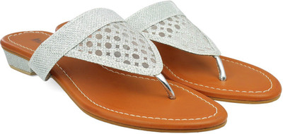 

Inc.5 Women SILVER Flats