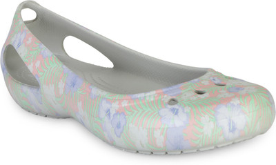 

Crocs Women Pink Flats