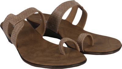

Inc.5 Women BEIGE Flats