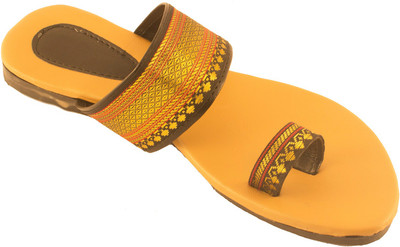 

Foot Wagon Women Brown Flats