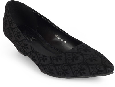 

Jade Women Black Wedges
