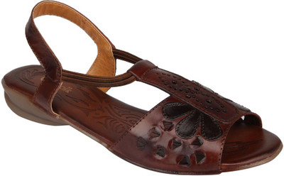 

Catwalk Women Brown Flats