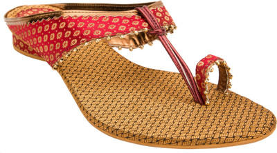 

Footrendz Women Maroon::Golden; black Flats