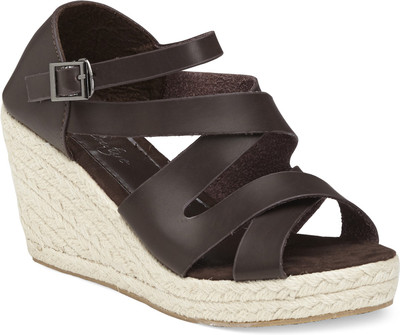 

Vero Couture Women Brown Wedges