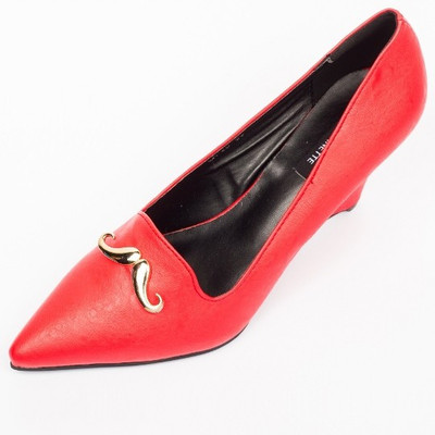 

Hepburnette Women Red Wedges