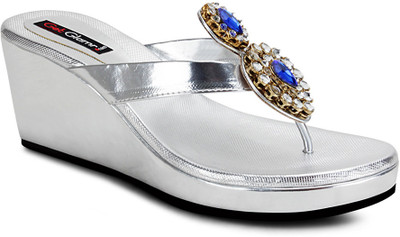 

Get Glamr Girls Wedges(Silver
