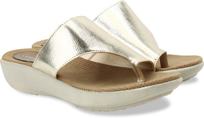 

Catwalk Women Gold Flats