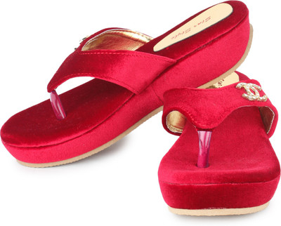 

Star Style Women Red Wedges