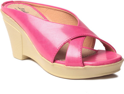 

MSC Women Pink Wedges