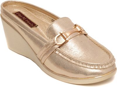 

Flat n Heels Women Gold Wedges